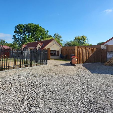 Revedelac Meuble Tout Confort Bremes Exteriör bild