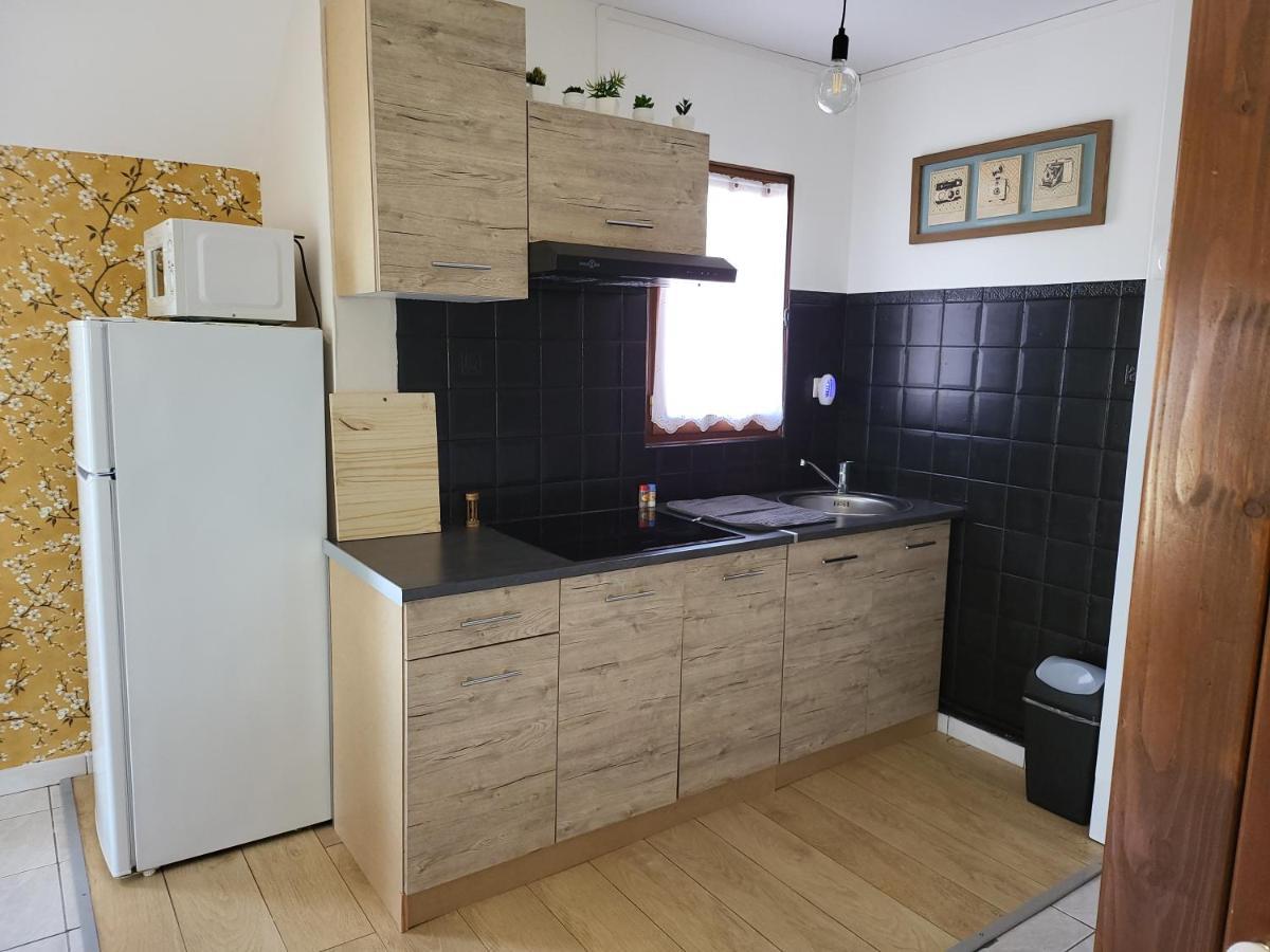 Revedelac Meuble Tout Confort Bremes Exteriör bild