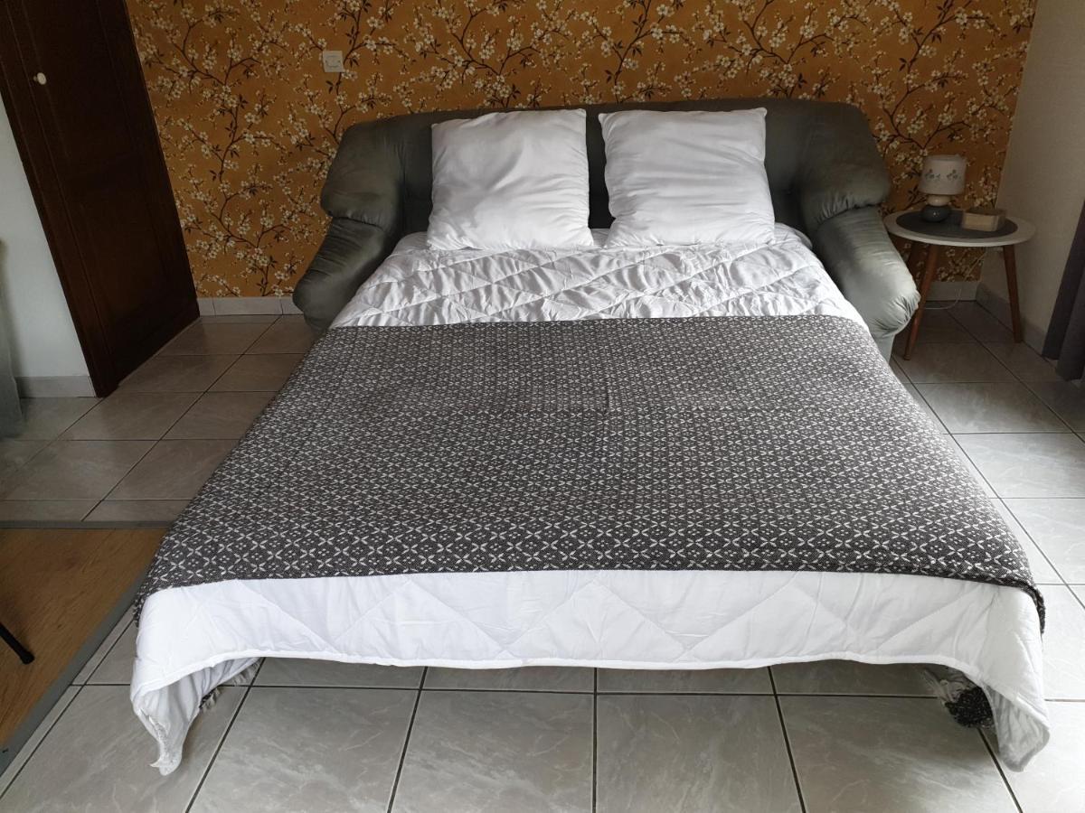 Revedelac Meuble Tout Confort Bremes Exteriör bild