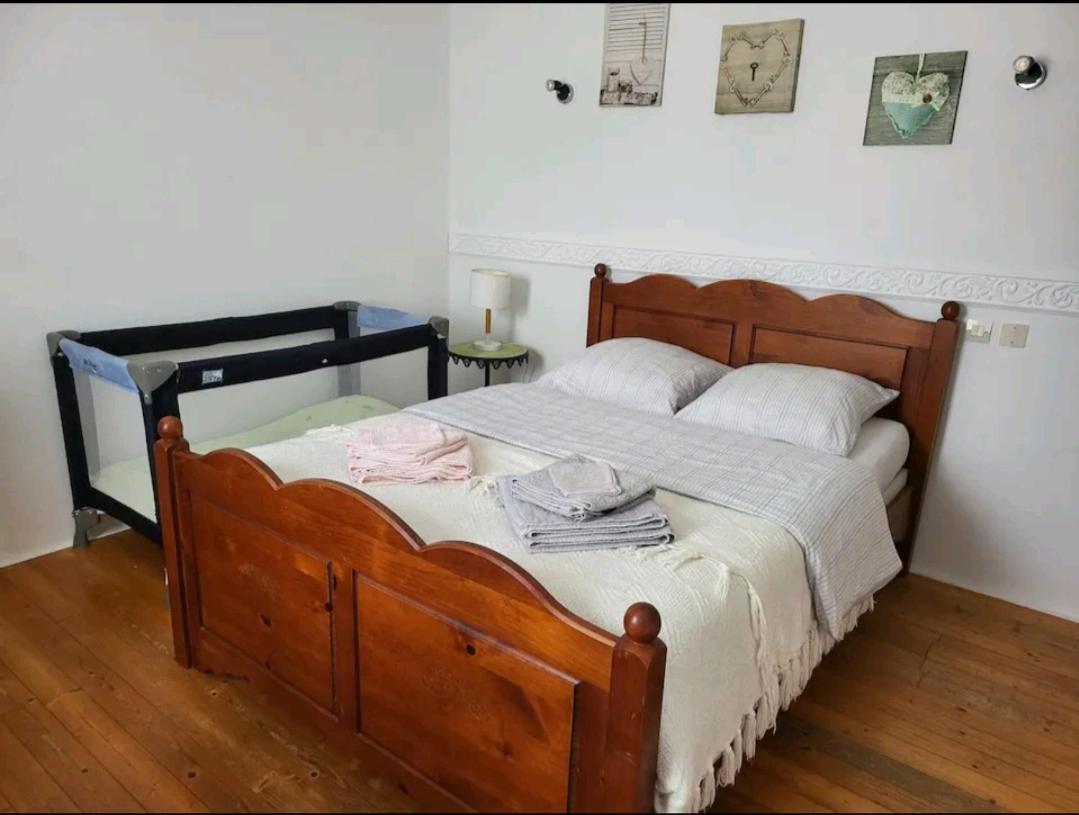 Revedelac Meuble Tout Confort Bremes Exteriör bild